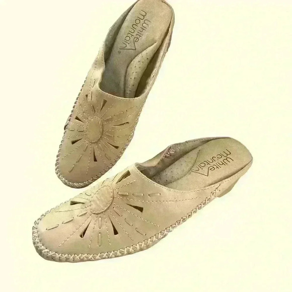 White Mountain Women’s Leather Slip on Clogs Size 7.5 Destiny Tan Career Comfort - Picture 4 of 10